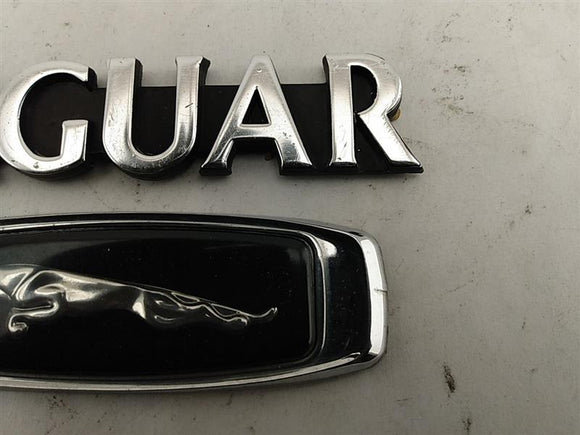 Jaguar XJ6 Front Right Fender Jaguar Badges