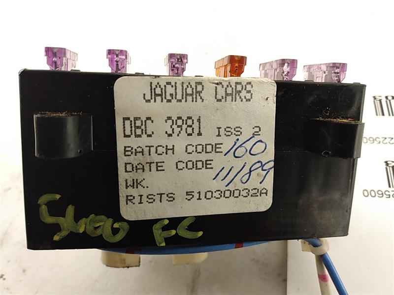 Jaguar XJ6 Front Center Cabin Fuse Box