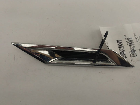 Cadillac CTS Front Right Chrome Fender Moulding
