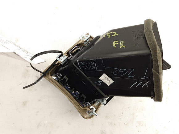 Cadillac CTS Front Right Outer Air Vent Assembly