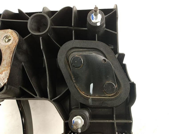 Saab 9-5 Accelerator and Brake Pedal Assembly