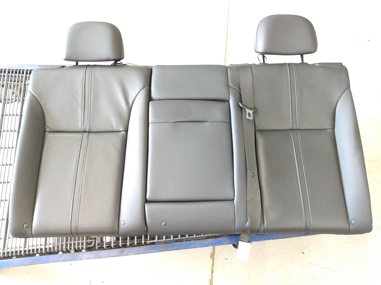 Saab 9-5 Rear Seat Back Rests