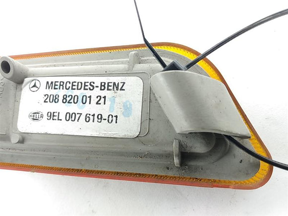 Mercedes CLK320 Front Left Bumper Side Marker Lamp