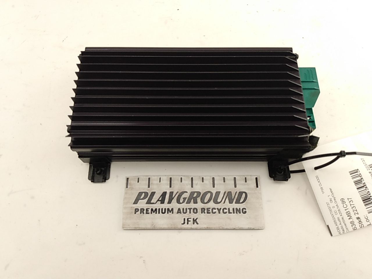 Mercedes CLK320 Audio Amplifier