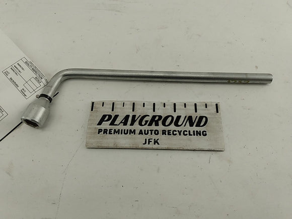 Mercedes CLK320 Lug Wrench