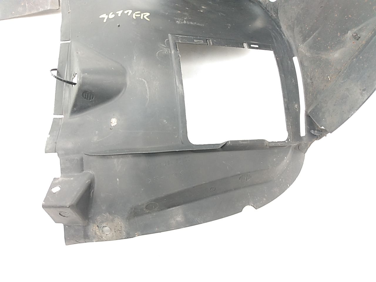 Chrysler Crossfire Front Right Lower Fender Liner