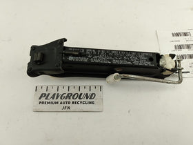 Chrysler Crossfire Vehicle Jack