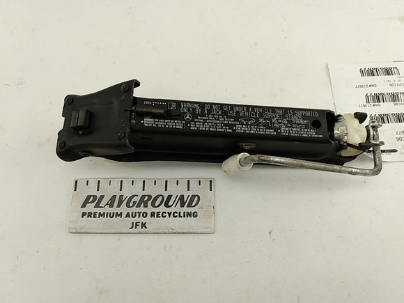 Chrysler Crossfire Vehicle Jack