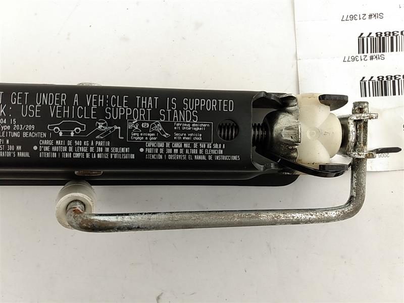 Chrysler Crossfire Vehicle Jack