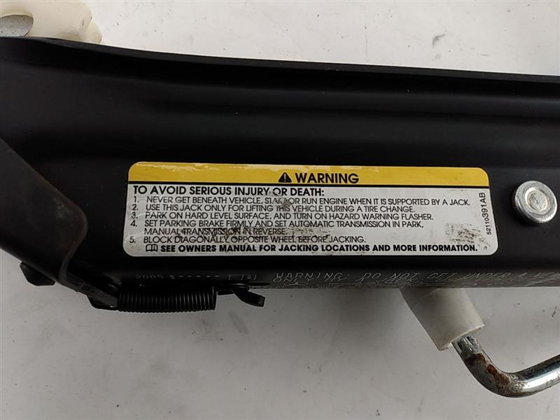 Chrysler Crossfire Vehicle Jack