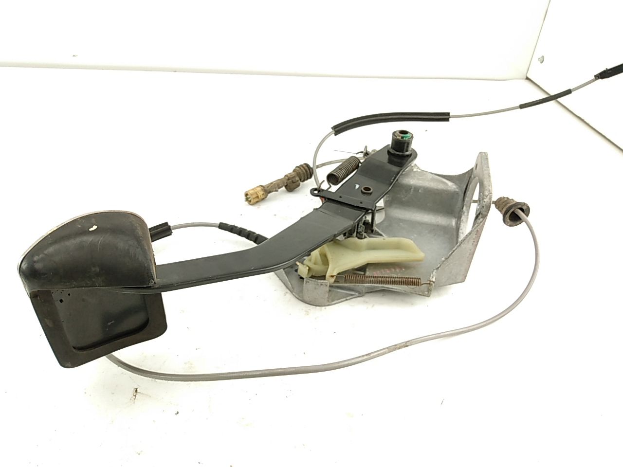 Mercedes SLK230 Brake Pedal Assembly