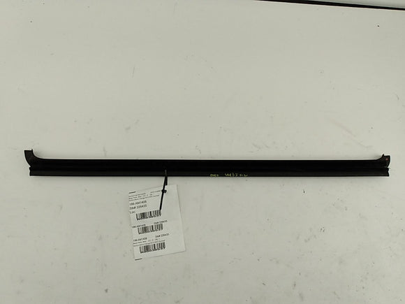 Hummer H3 Front Left Outer Window Sweep