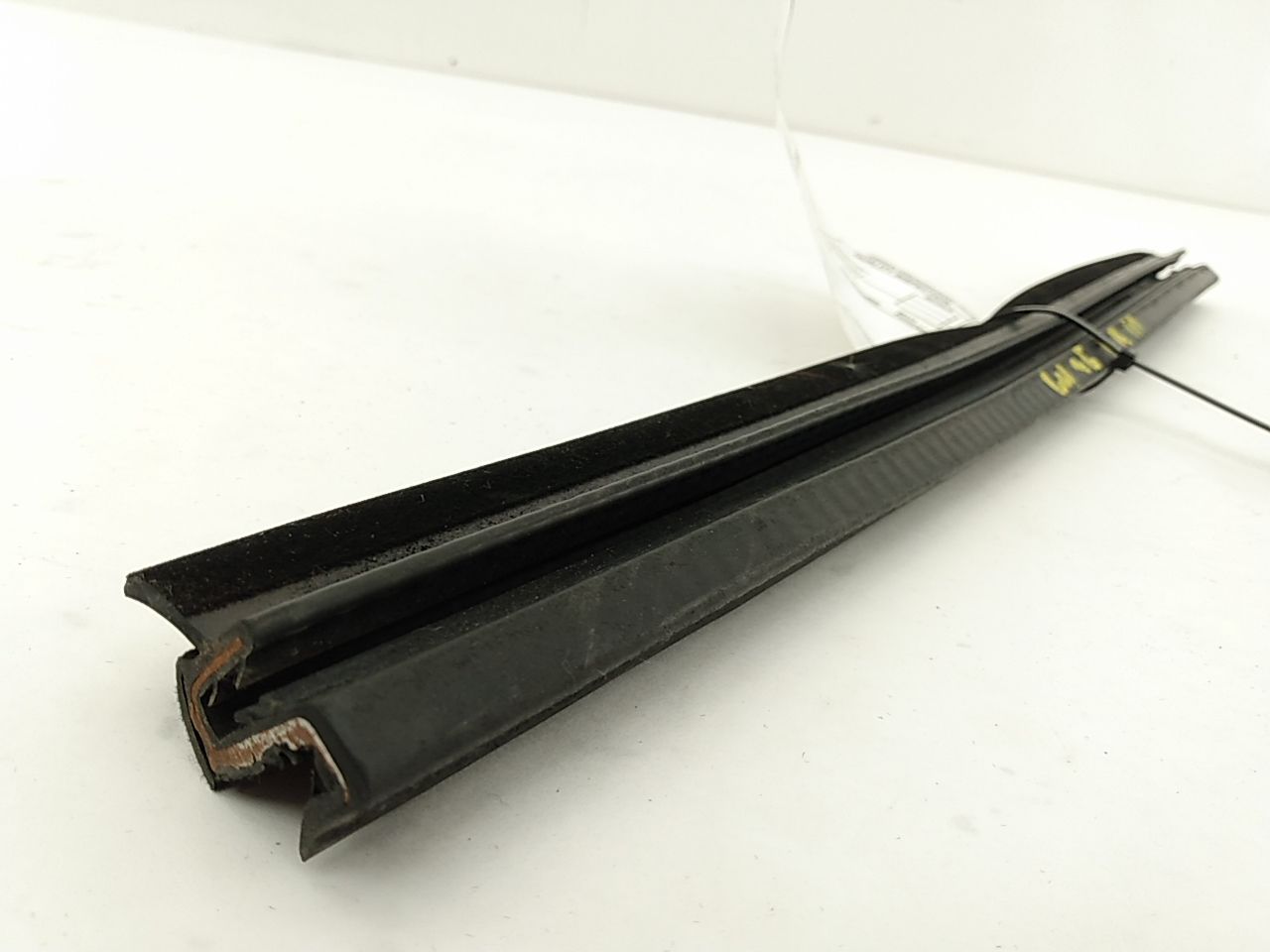 Hummer H3 Rear Right Inner Window Sweep