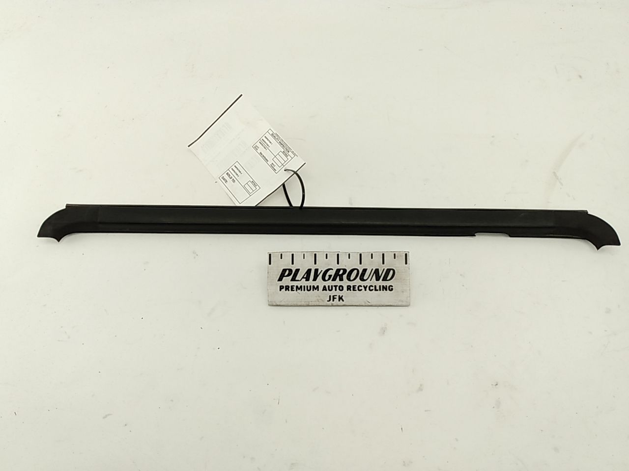 Hummer H3 Rear Right Outer Window Sweep