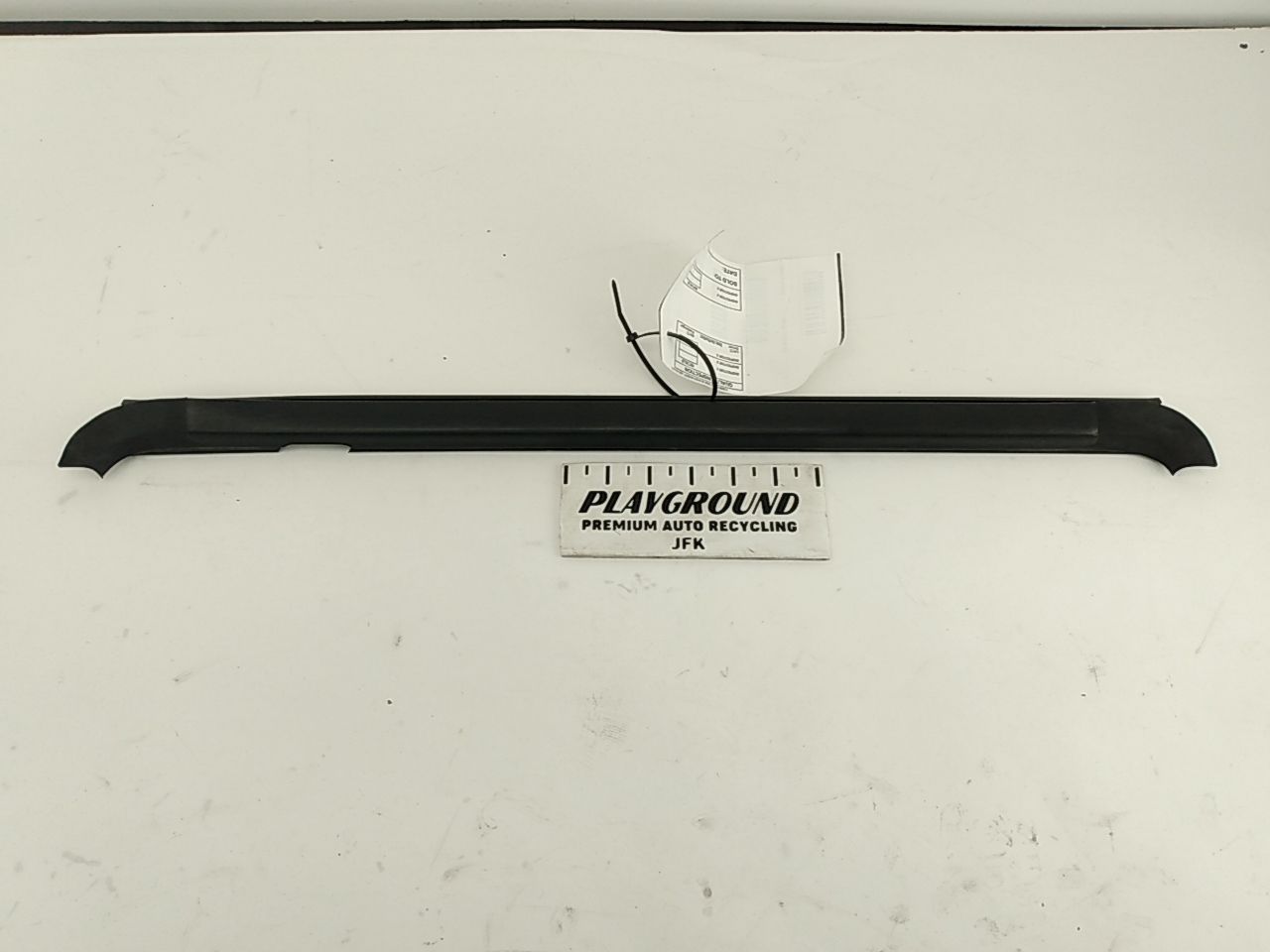 Hummer H3 Rear Left Outer Window Sweep