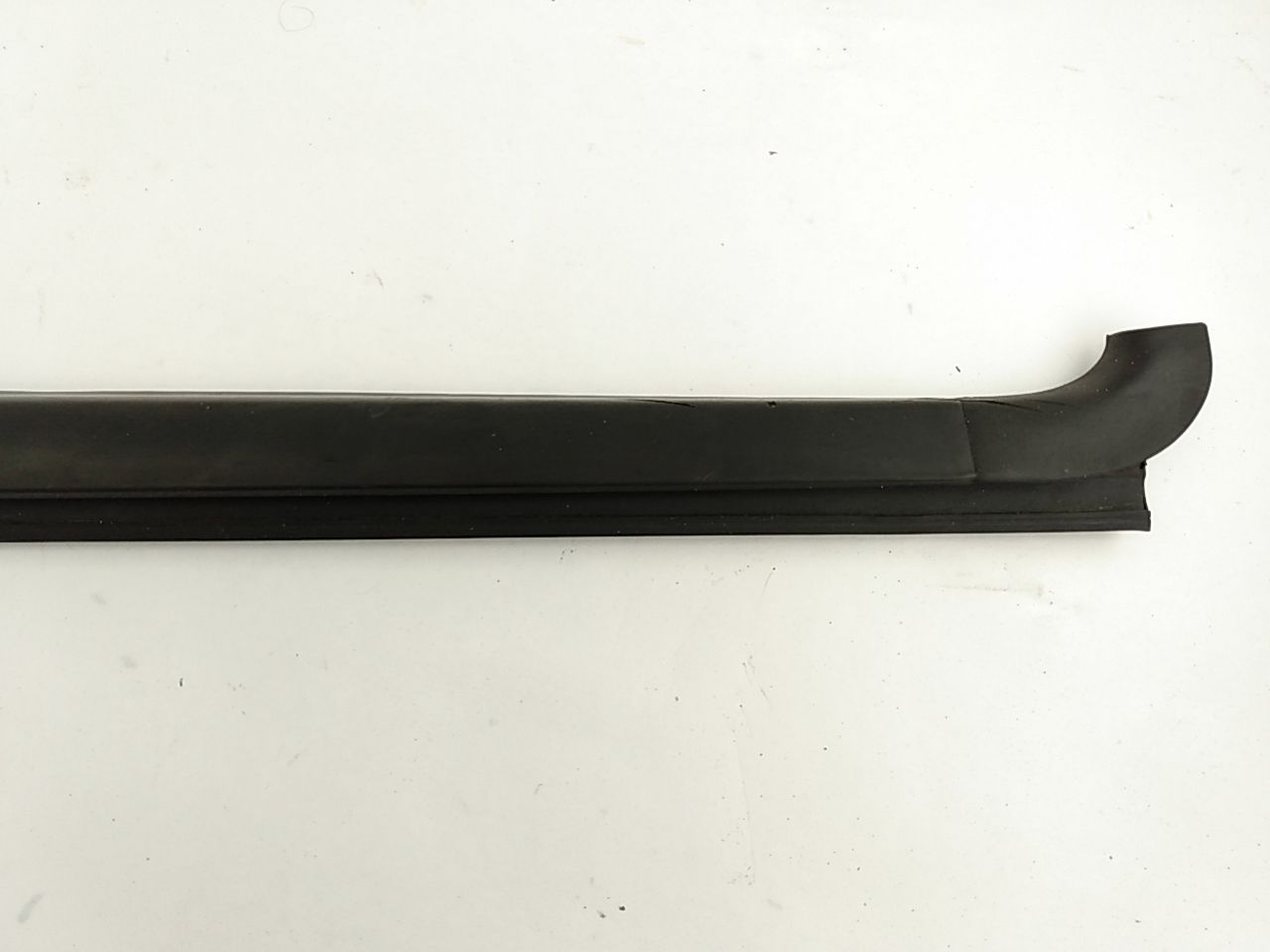 Hummer H3 Front Right Outer Window Sweep