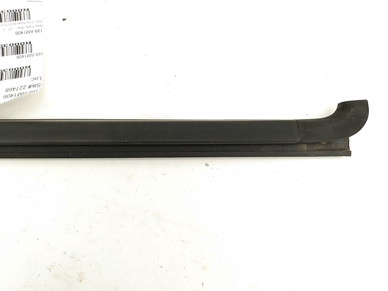 Hummer H3 Front Right Outer Window Sweep - 0