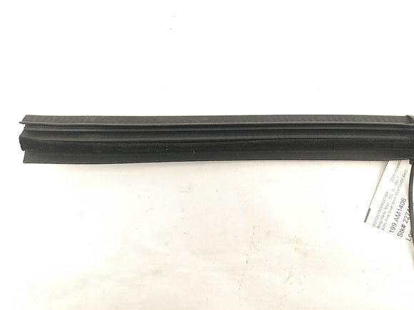 Hummer H3 Front Right Inner Window Sweep