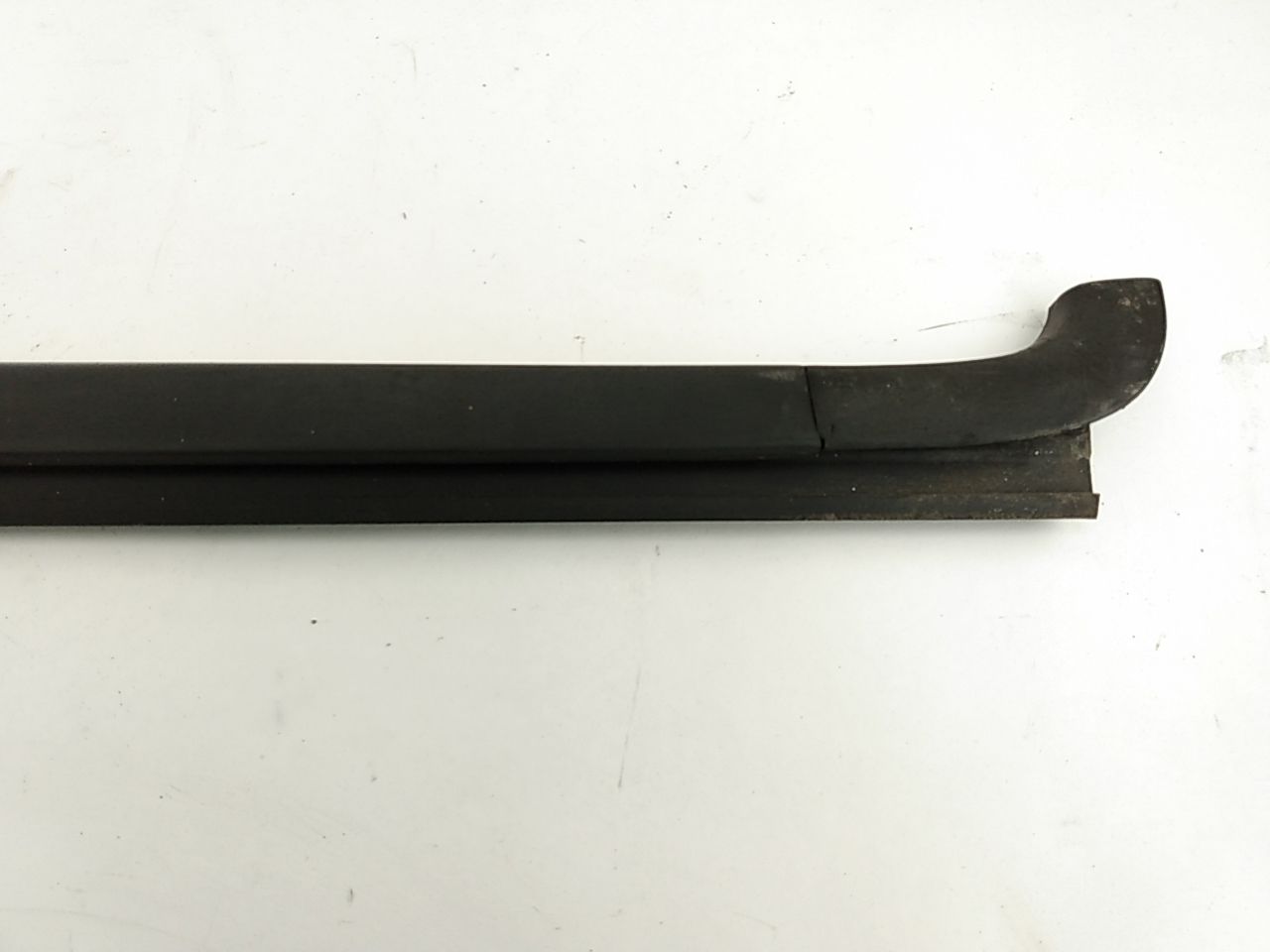 Hummer H3 Front Left Outer Window Sweep - 0