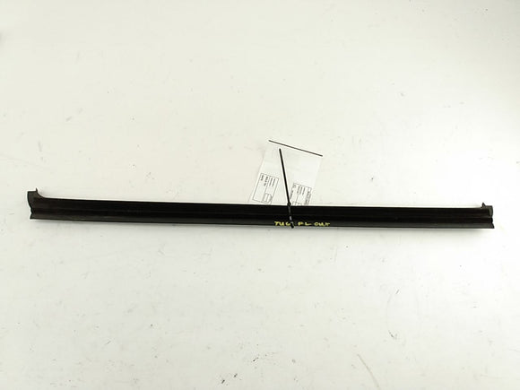 Hummer H3 Front Left Outer Window Sweep