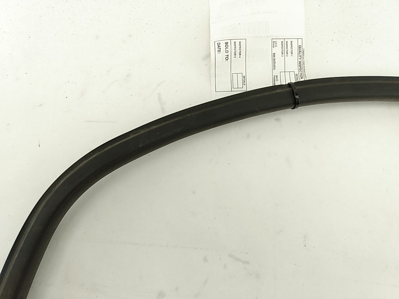 Hummer H3 Front Right Inner Upper Door Seal