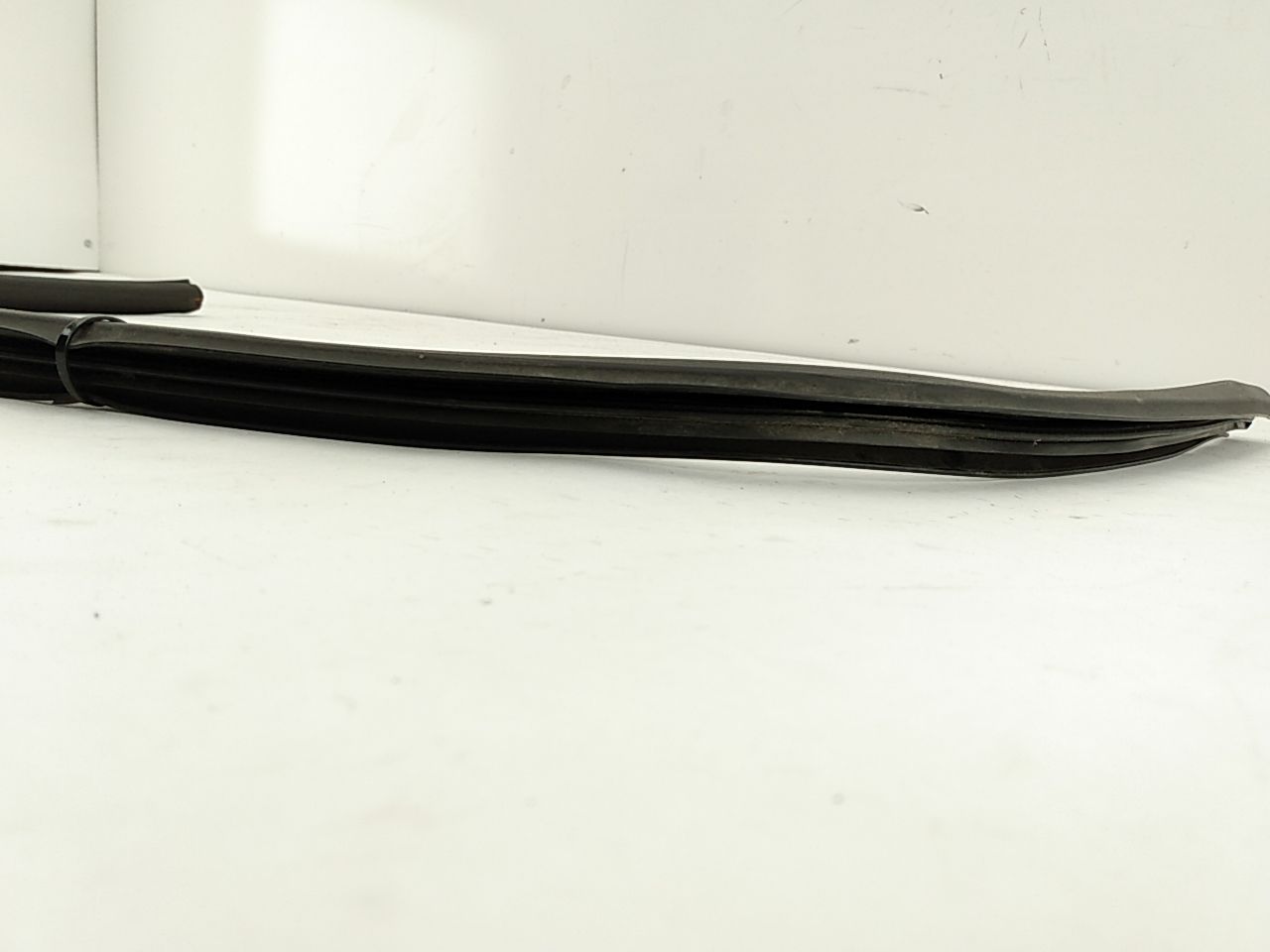 Hummer H3 Front Right Inner Upper Door Seal