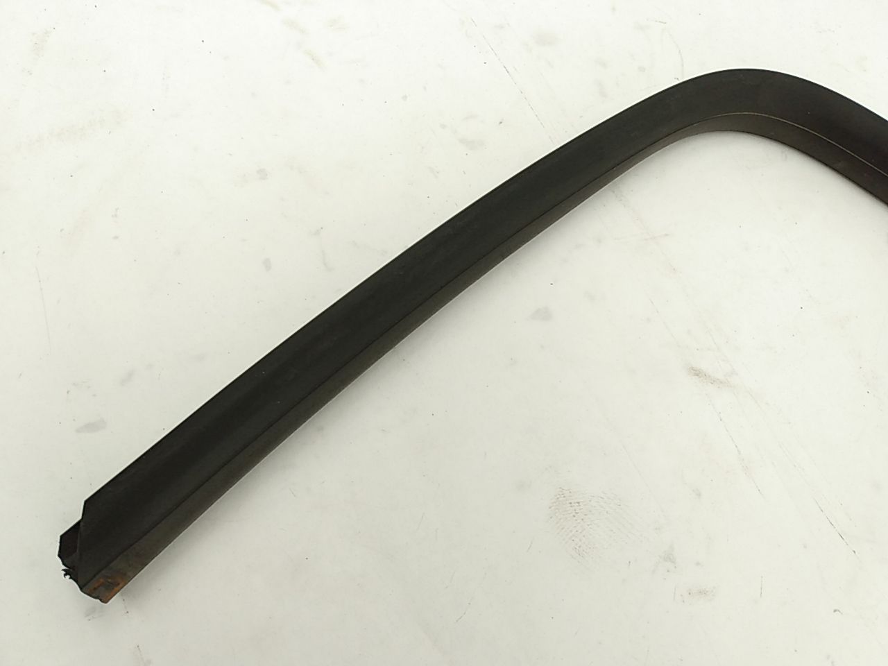 Hummer H3 Front Right Inner Upper Door Seal