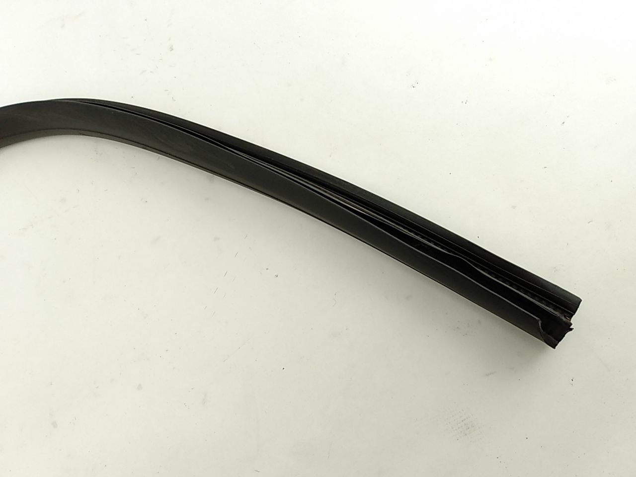 Hummer H3 Front Right Inner Upper Door Seal