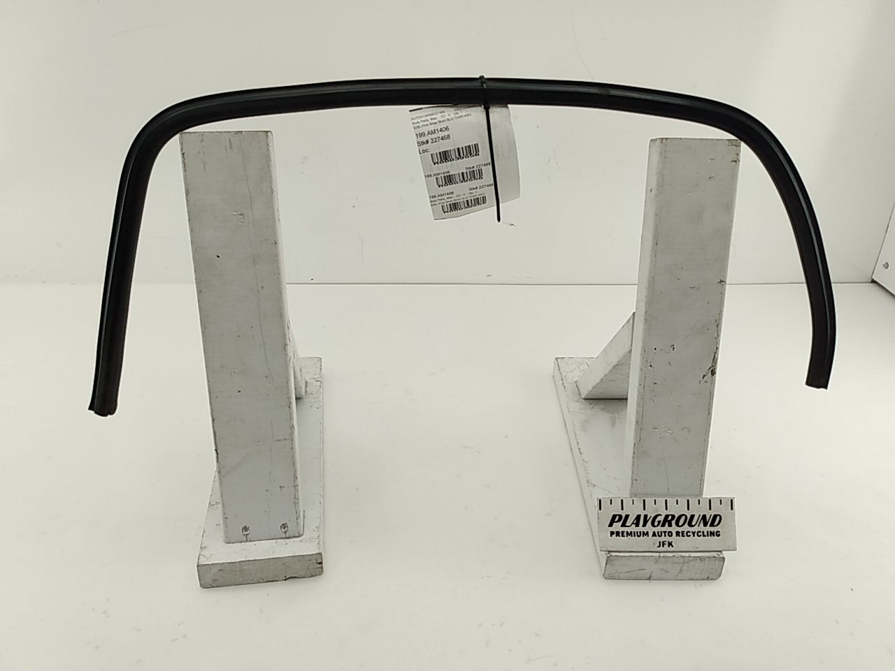 Hummer H3 Front Left Inner Upper Door Seal