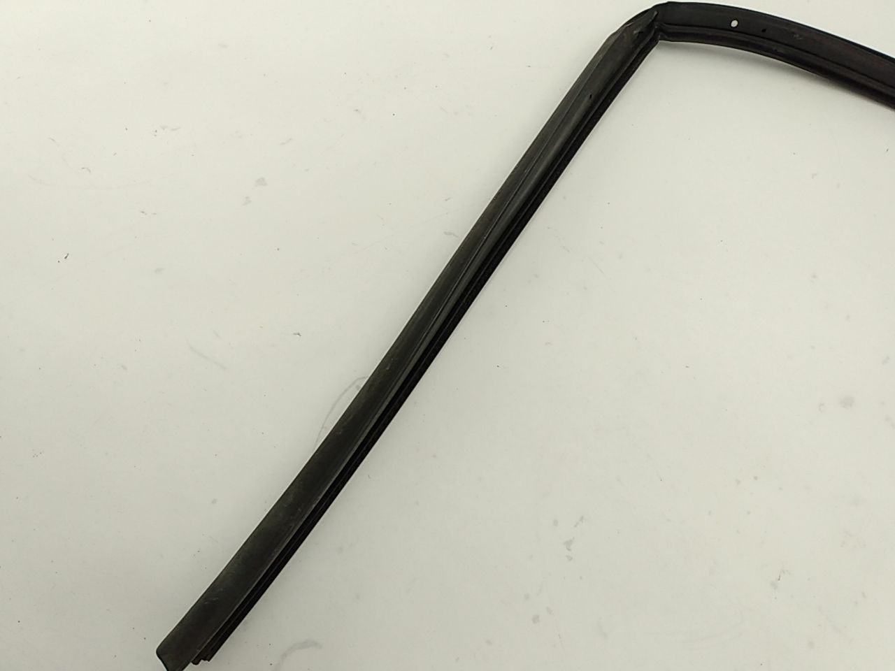 Hummer H3 Front Right Upper Door Seal - 0