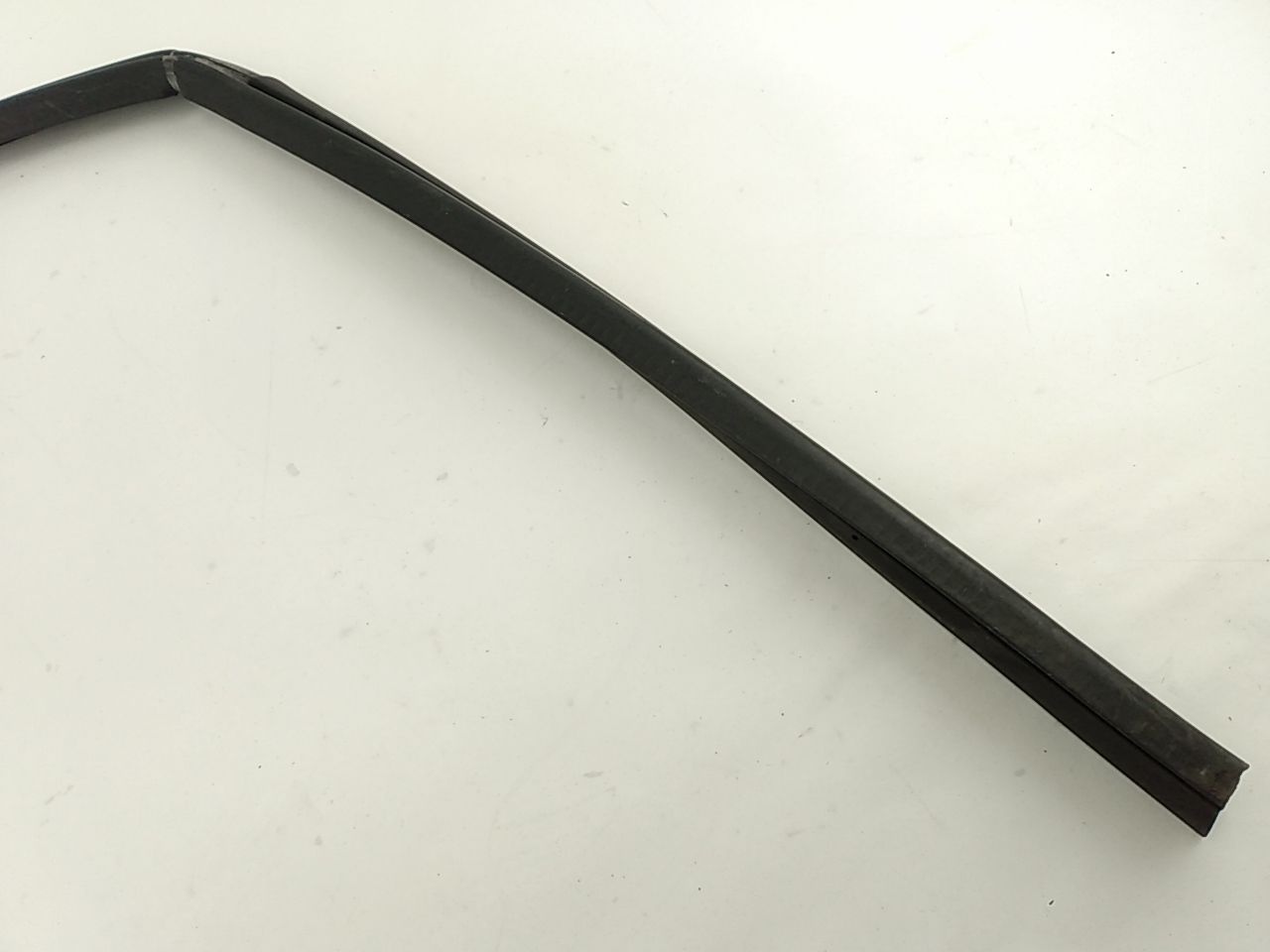 Hummer H3 Front Right Upper Door Seal