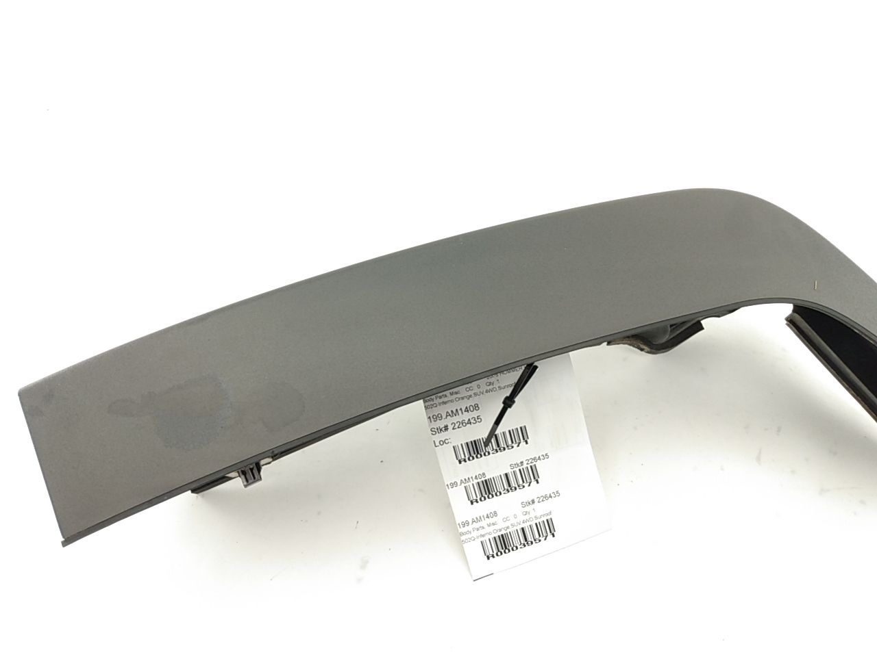 Hummer H3 Rear Right Quarter Moulding