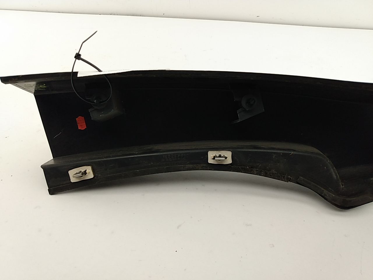 Hummer H3 Rear Right Quarter Moulding