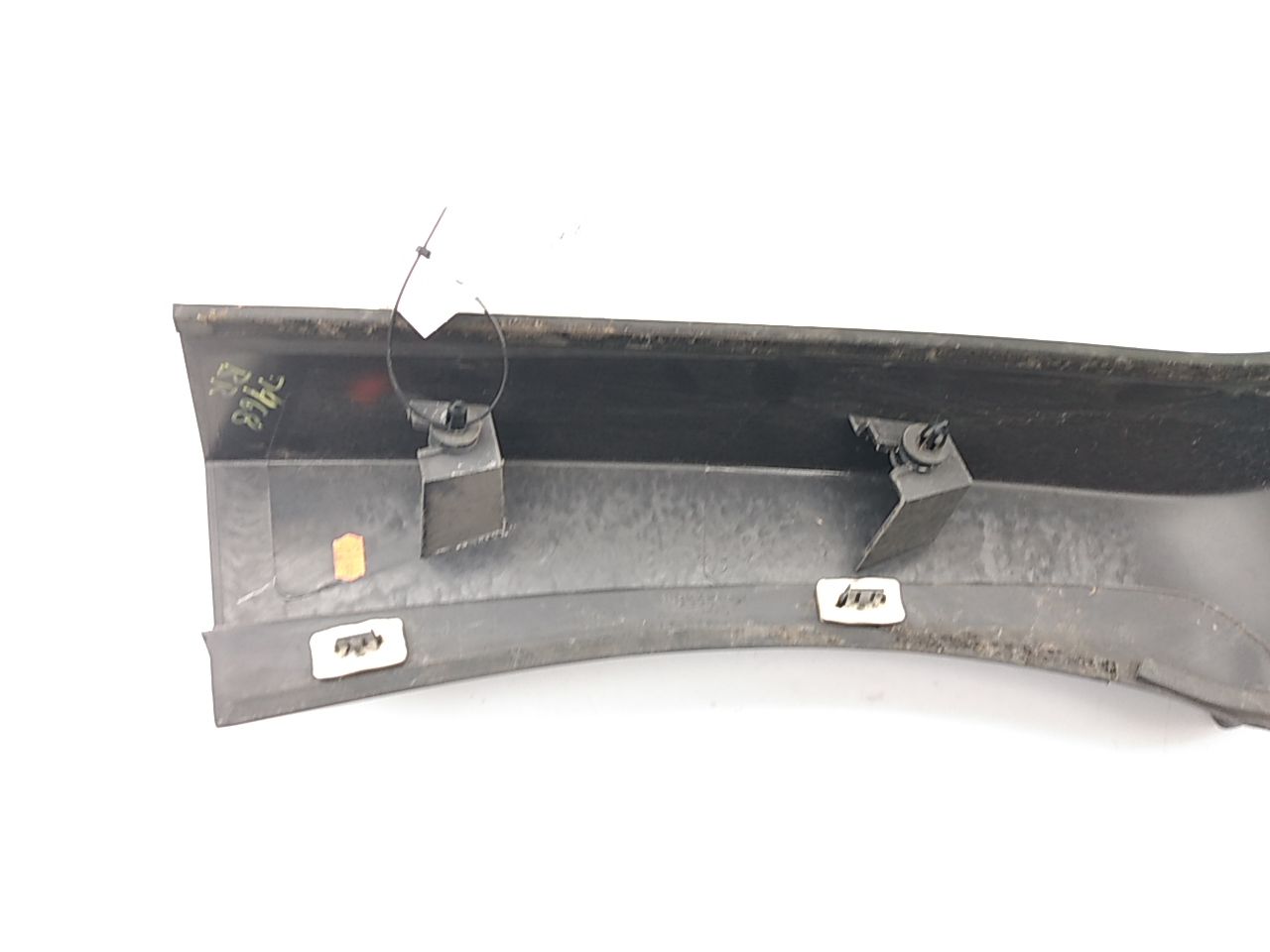 Hummer H3 Rear Right Quarter Moulding