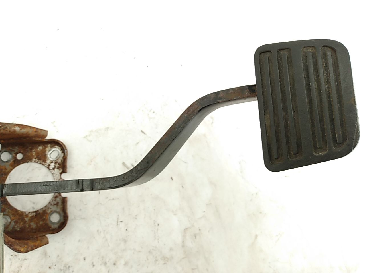 Hummer H3 Brake Pedal Assembly