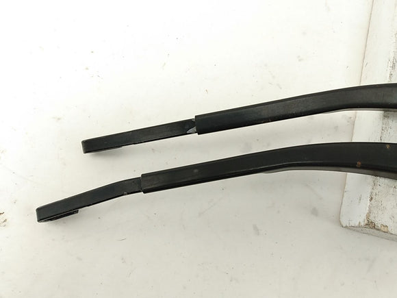 Hummer H3 Front Wiper Arm Set