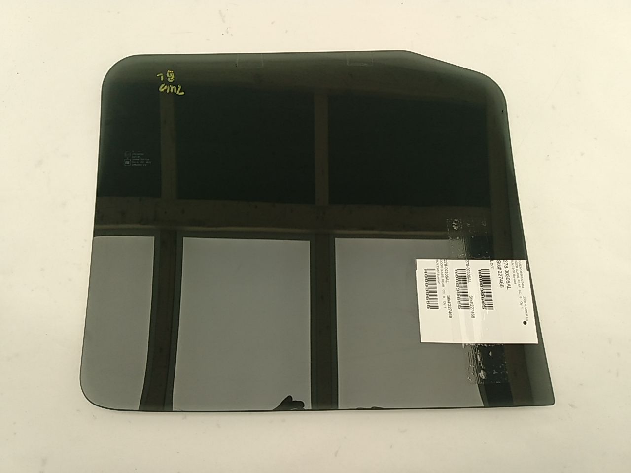 Hummer H3 Left Rear Door Glass With Privacy Glass