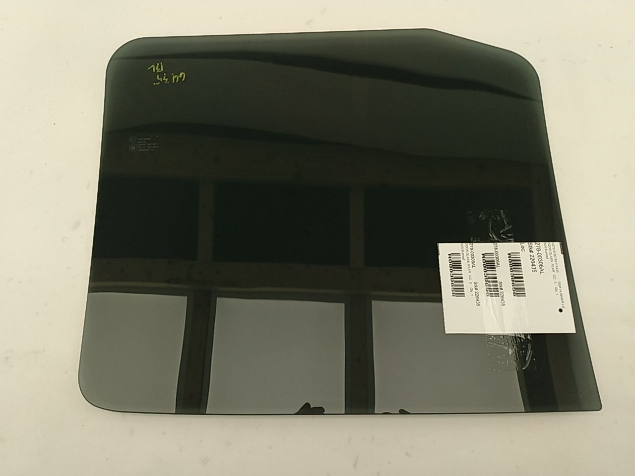 Hummer H3 Left Rear Door Glass With Privacy Glass