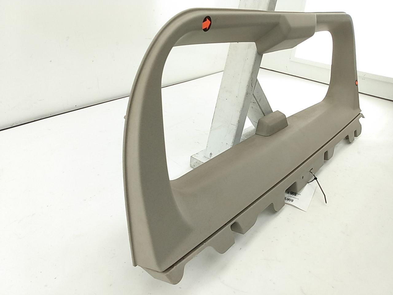 Hummer H3 Rear Tailgate Interior Window Trim