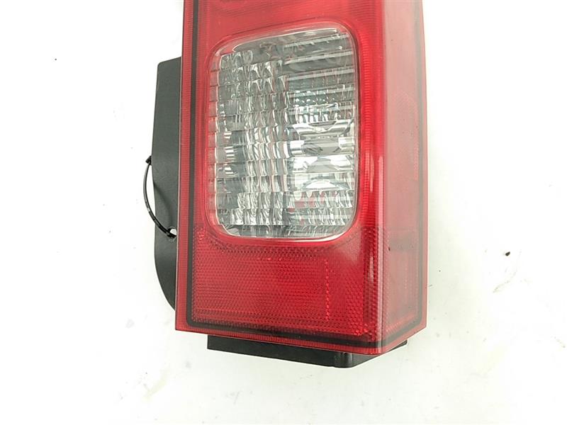 Hummer H3 Rear Right Tail Lamp