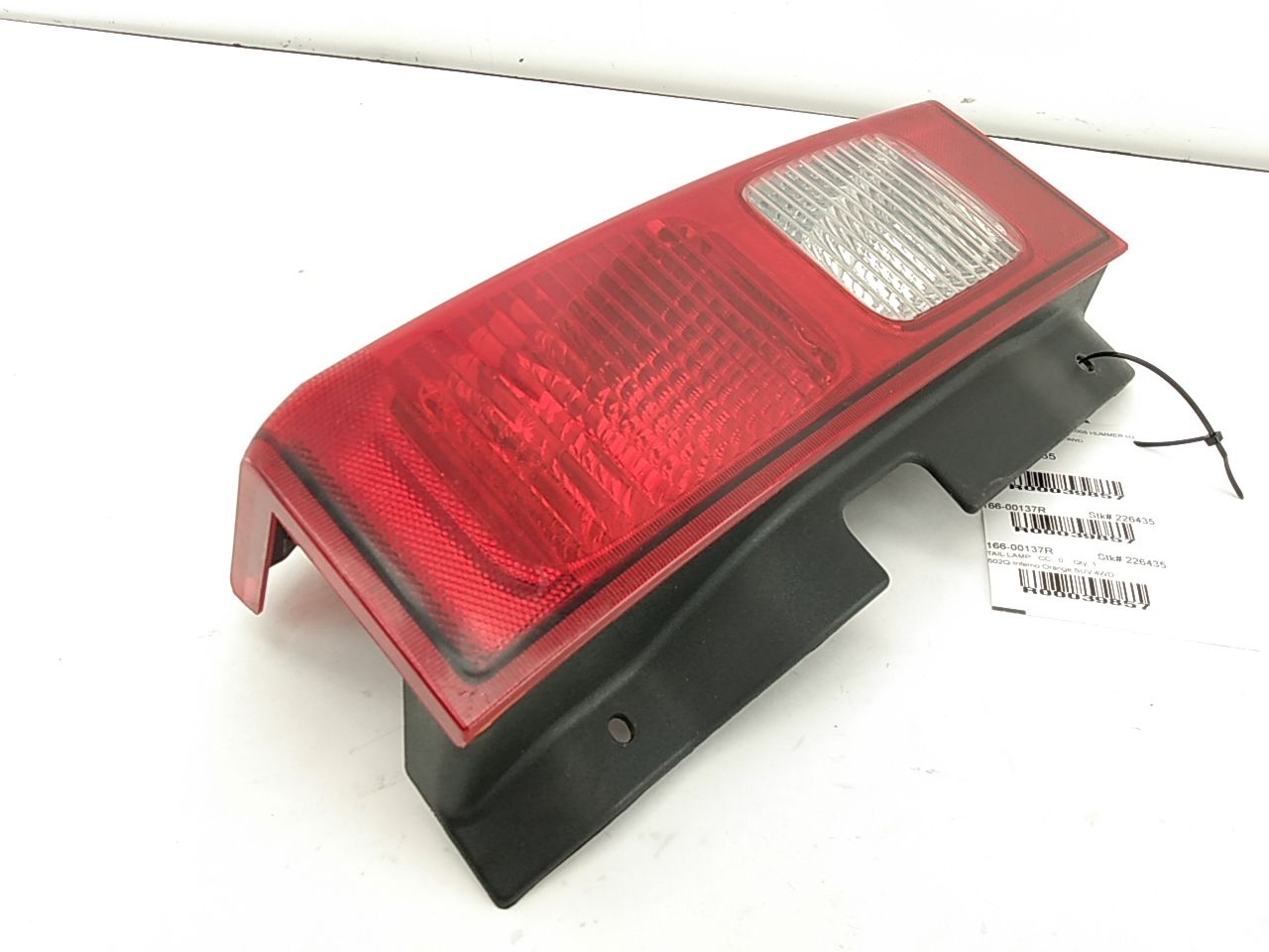 Hummer H3 Rear Right Tail Lamp