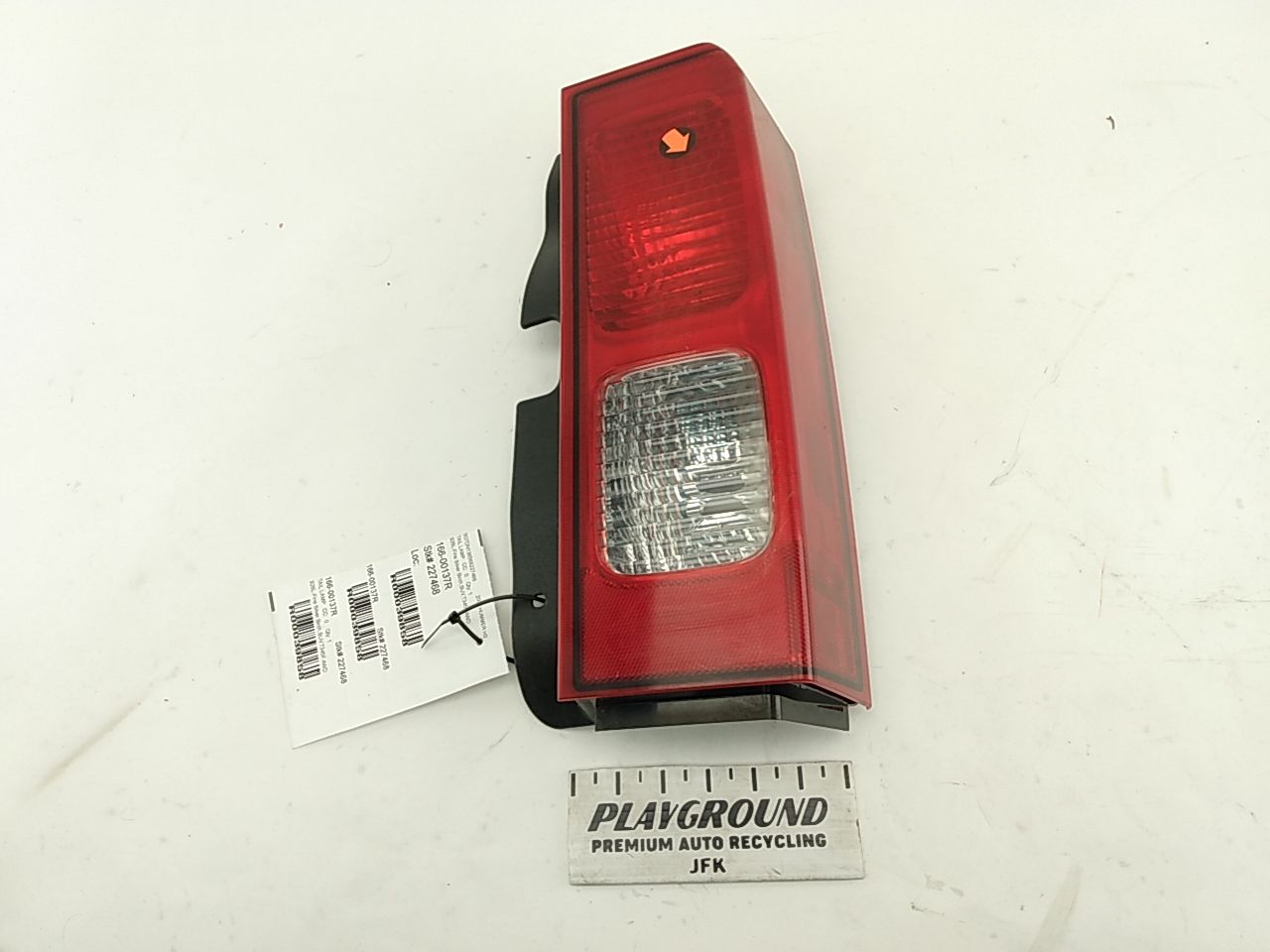 Hummer H3 Rear Right Tail Lamp