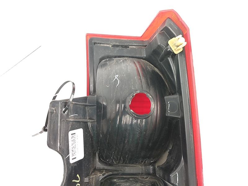 Hummer H3 Rear Left Tail Lamp