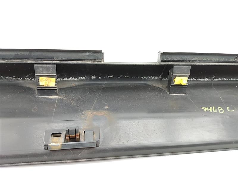 Hummer H3 Left Side Rocker Panel Moulding