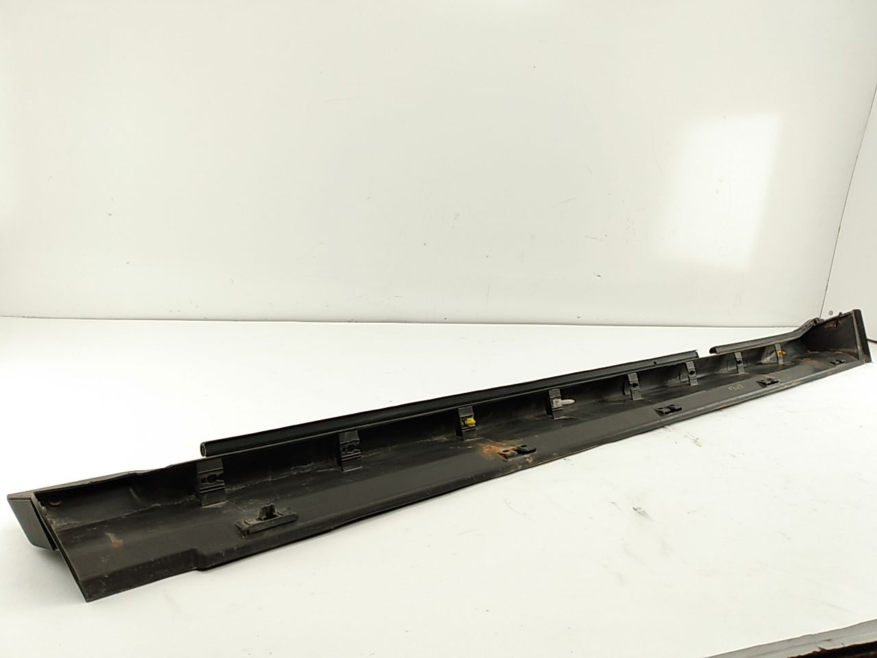 Hummer H3 Right Side Rocker Panel Moulding