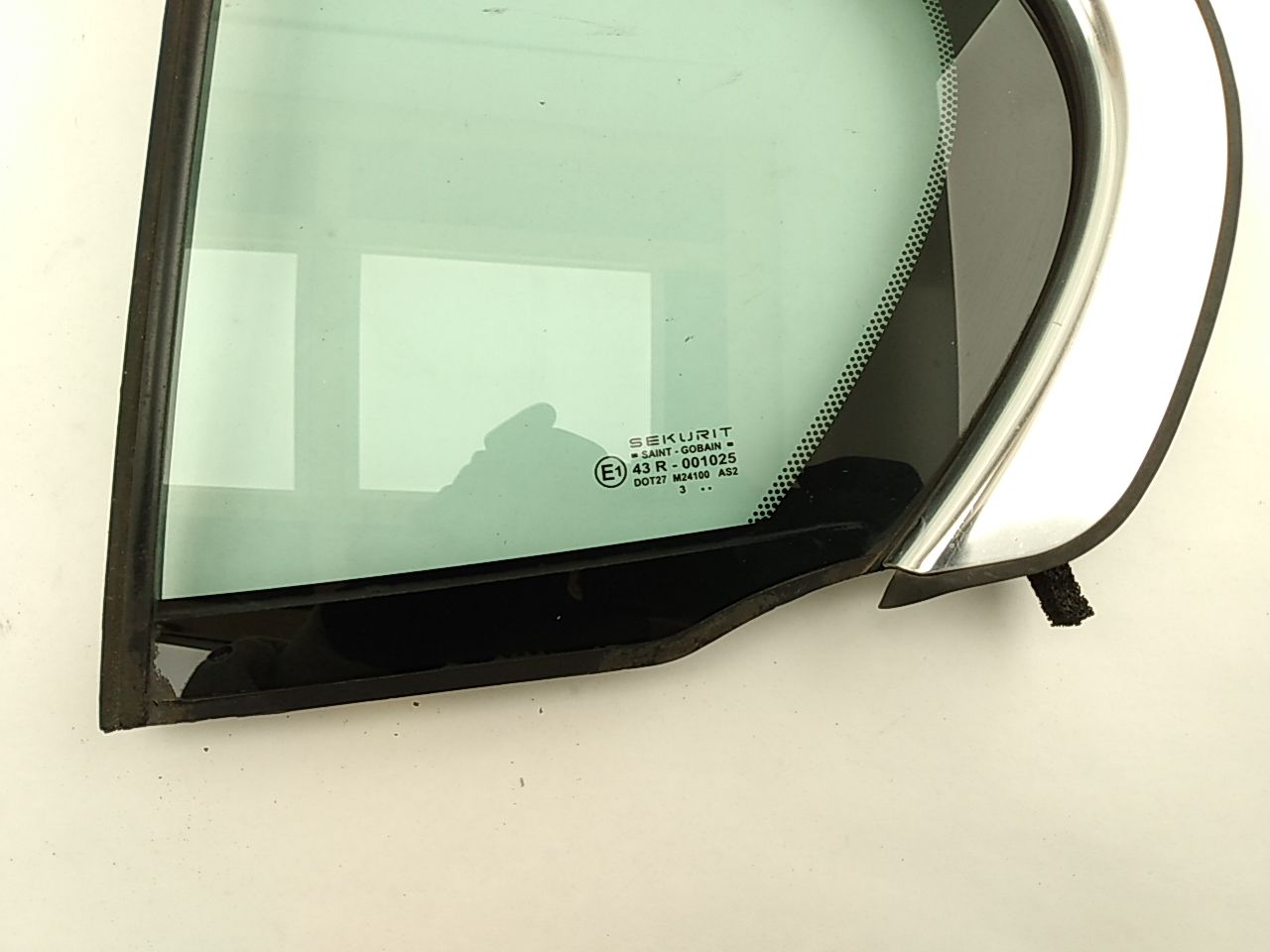 Jaguar X Type Rear Left Quarter Glass - 0