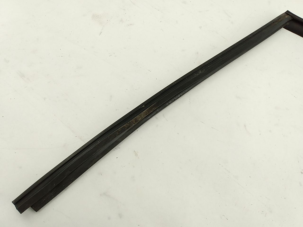 Jaguar X Type Rear Right Door Window Seal - 0