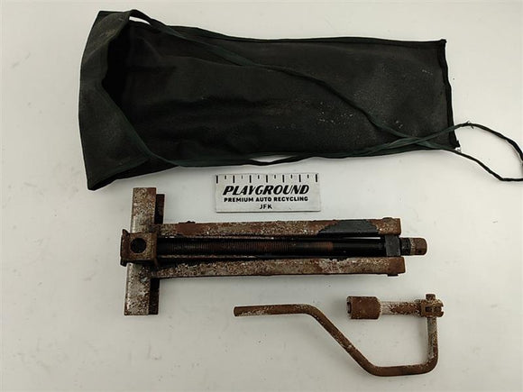 Jaguar XJ6 Vehicle Jack & Tools
