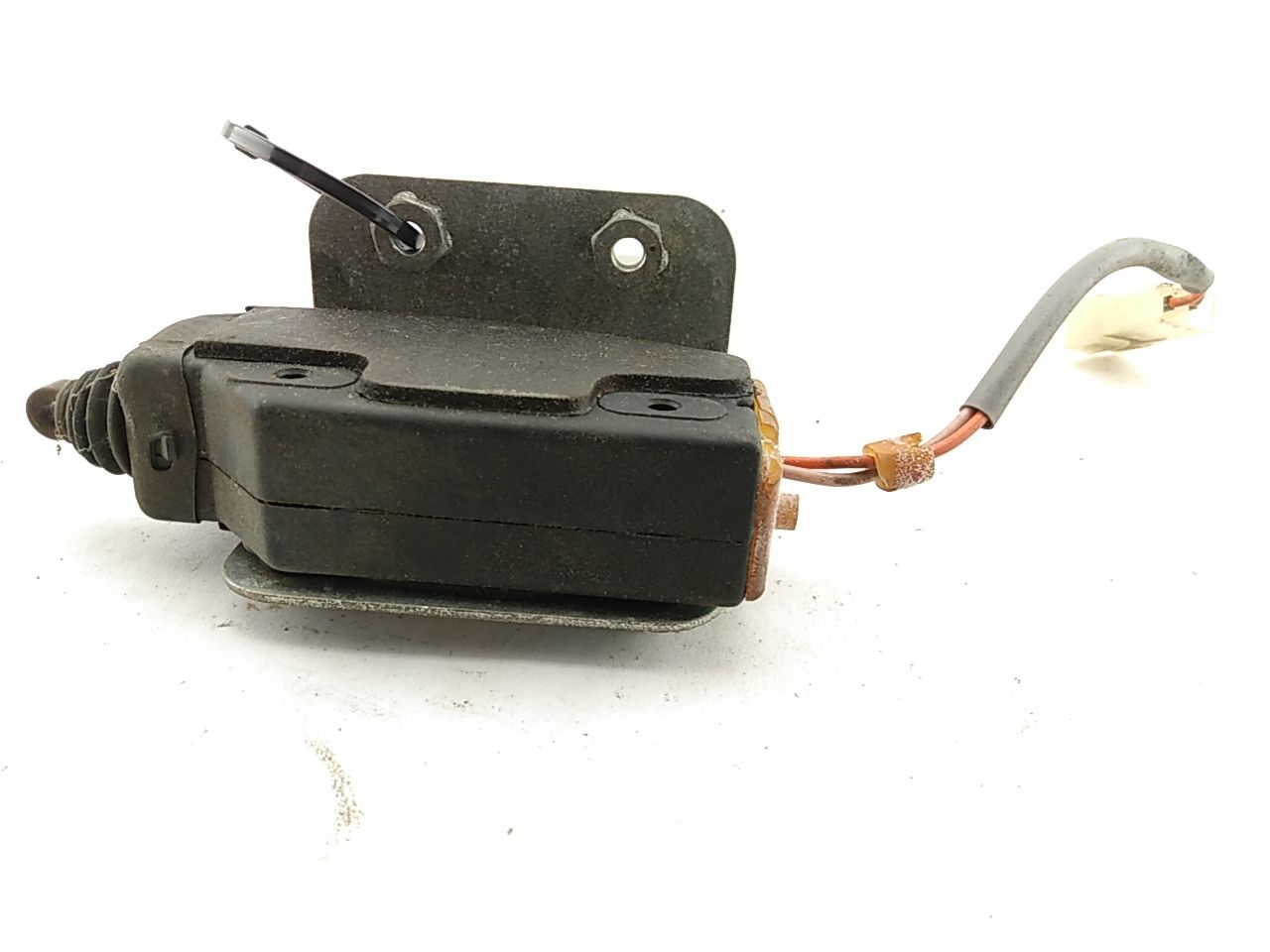 Jaguar XJ6 Front Right Door Lock Actuator - 0