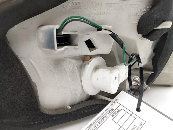 BMW 650I Rear Left Tail Lamp Assembly
Chipped in Corner and has a scuff